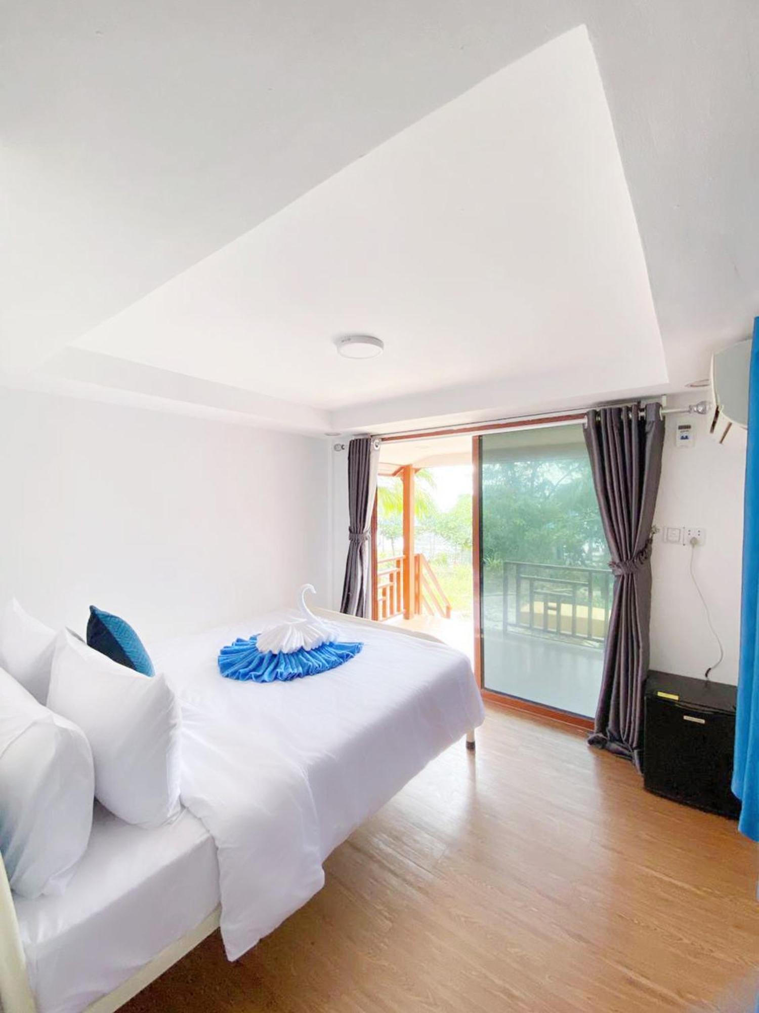Europe Enchanted Villas Kaoh Touch 外观 照片